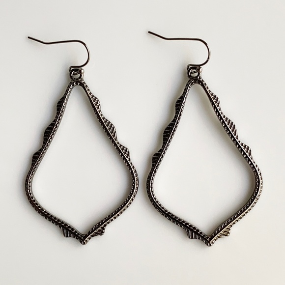 NEW Large Frame Earrings (black) - Picture 2 of 8